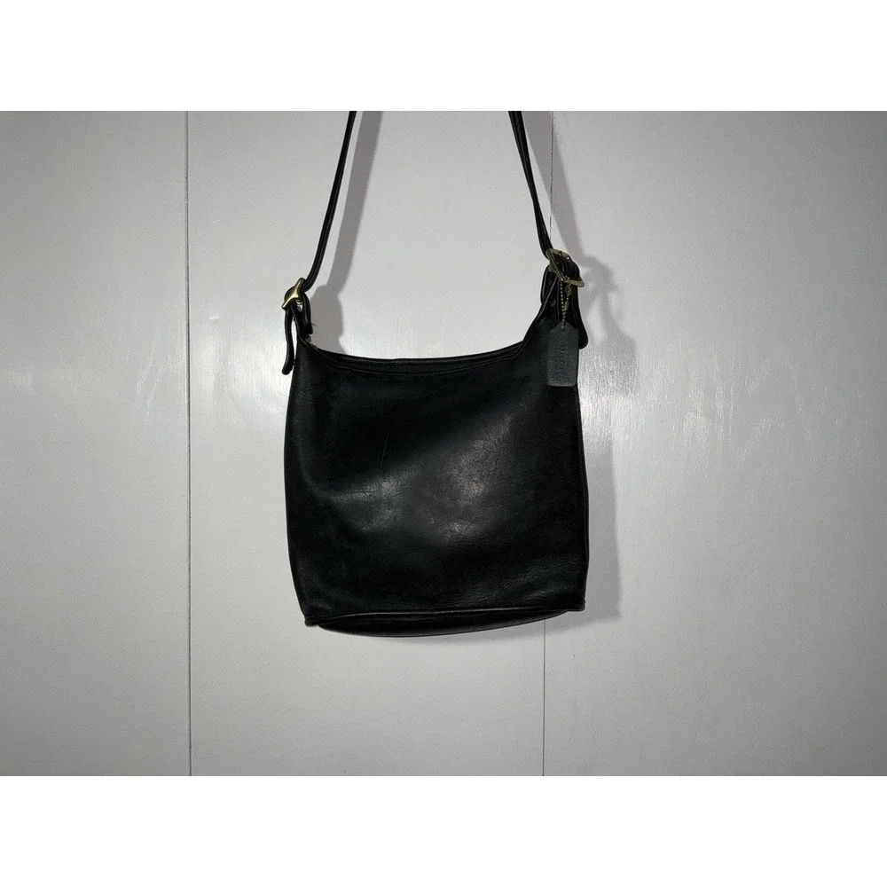 Vintage 2000 Black Slim Hobo Coach Bag -SEE PICS FOR SLIGHT IMPERFECTIONS